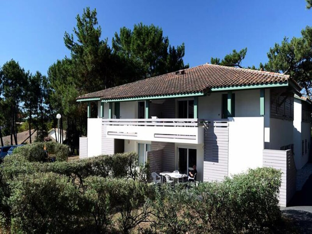 Cabine met 3 kamers 6 personen