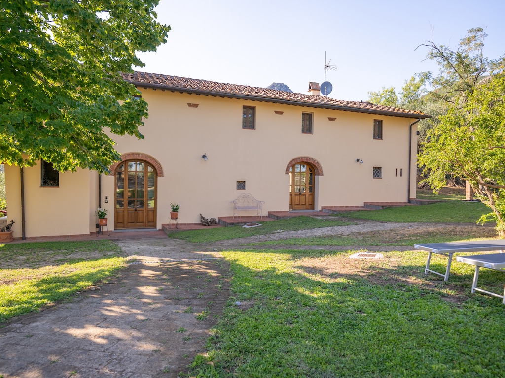 Villa in Toscane met zwembad en olijfgaard