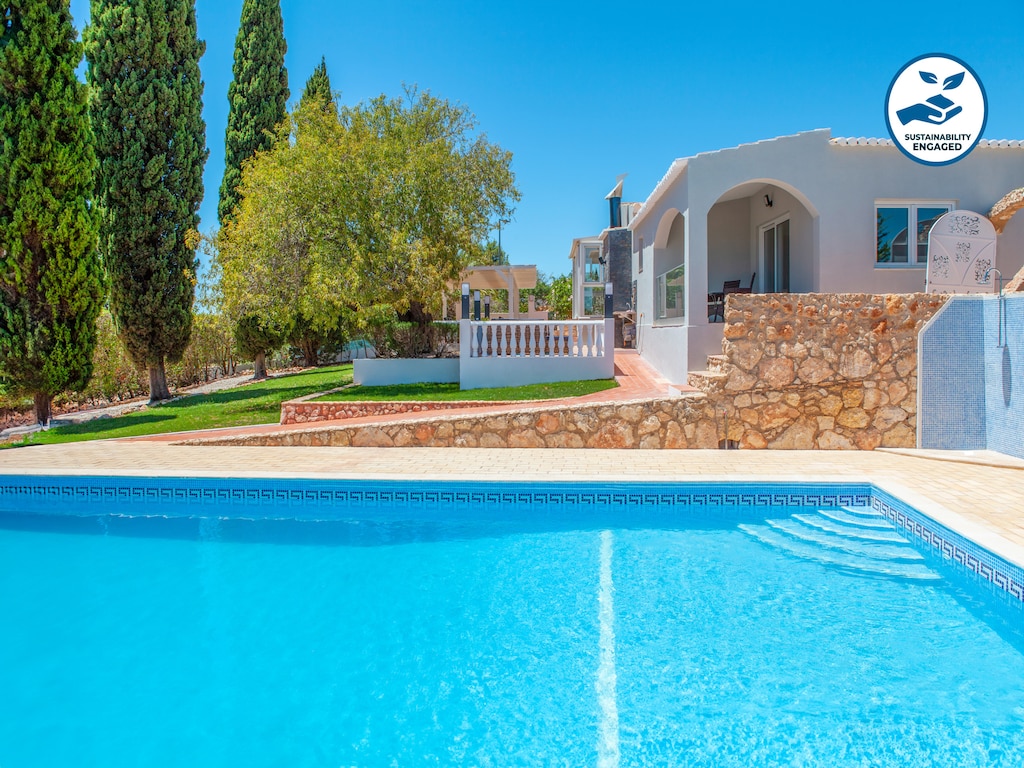 Villa in Lagoa met tuin