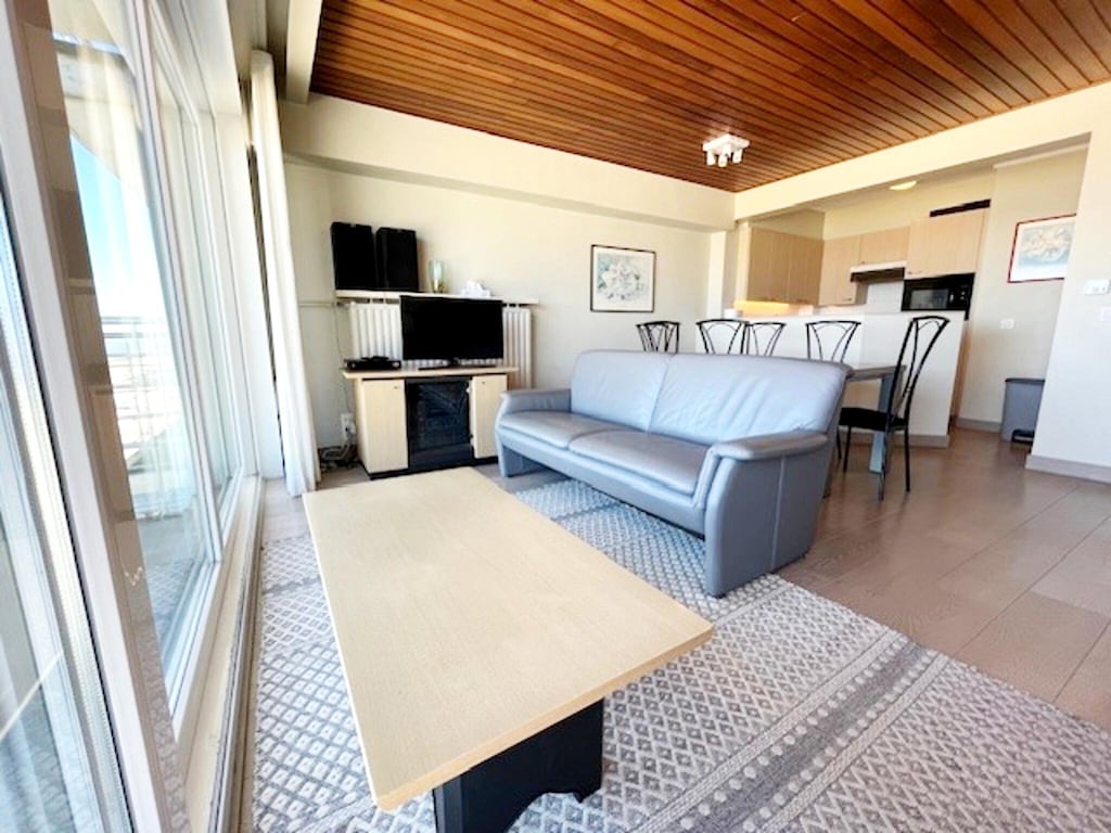 Appartement in Wenduine met Zeezicht