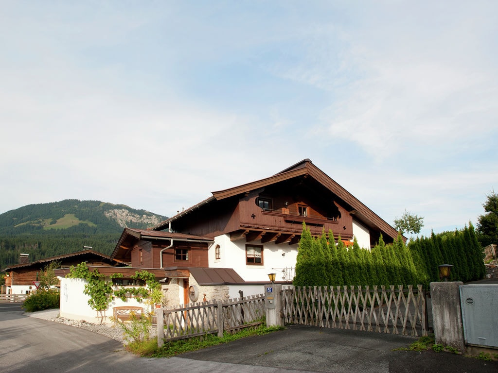 Cozy apartment in St. Johann in Tyrol