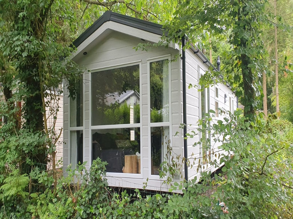 Nieuw Vakantiehuis in Hattemerbroek met smart TV