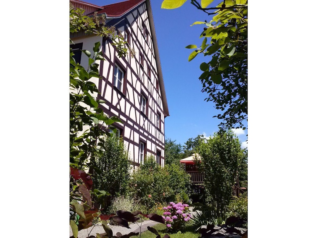 Vakantieappartement in Salem met zwembad