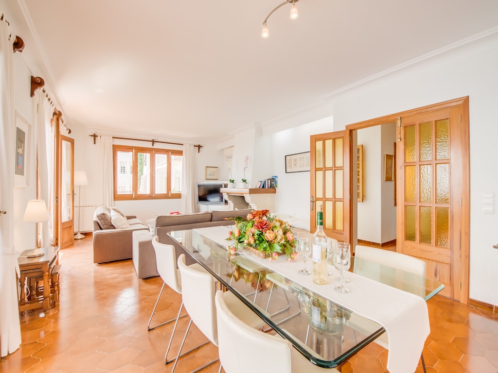 Luxe villa aan zee in Can Torrens