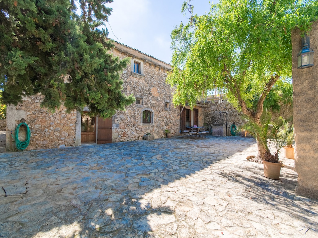 Es Rafal mit Bergblick