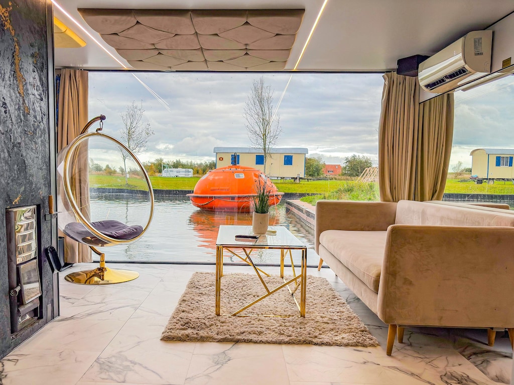 Woonboot in Wangerland Resort