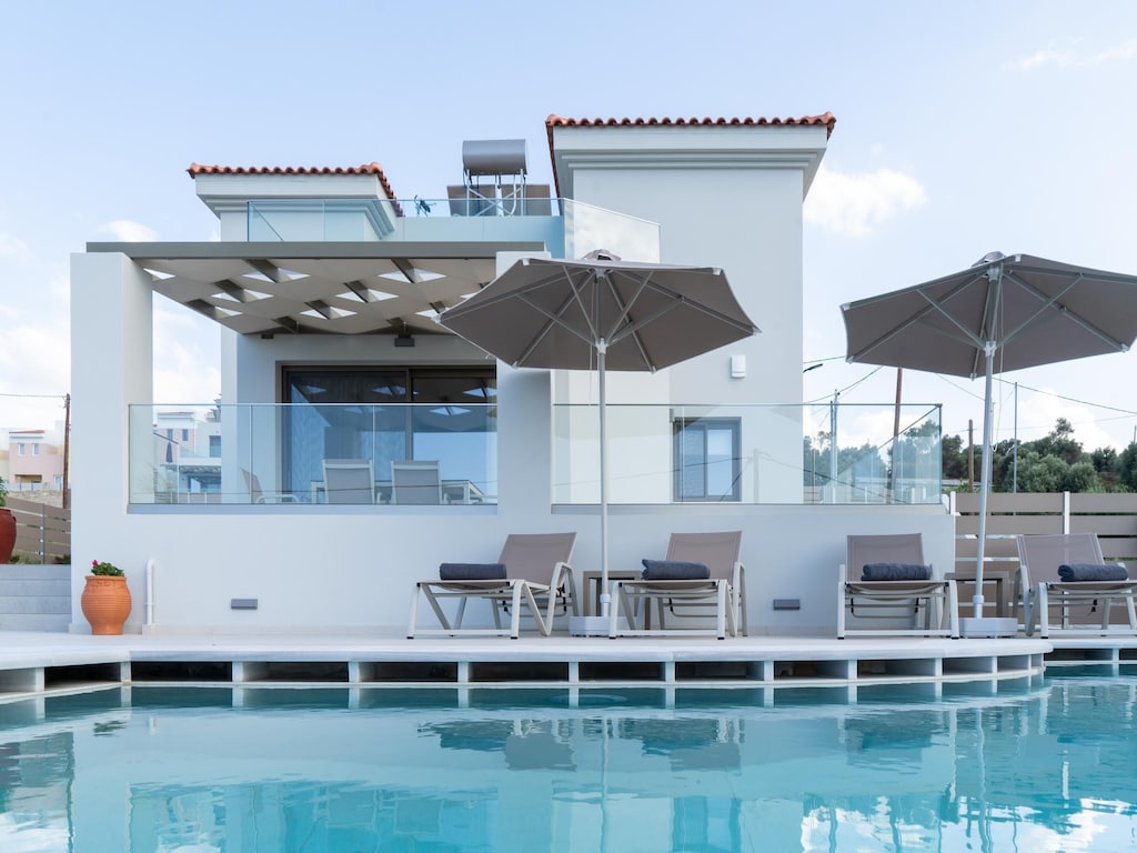 Villa op Kreta met Zeezicht en Zwembad