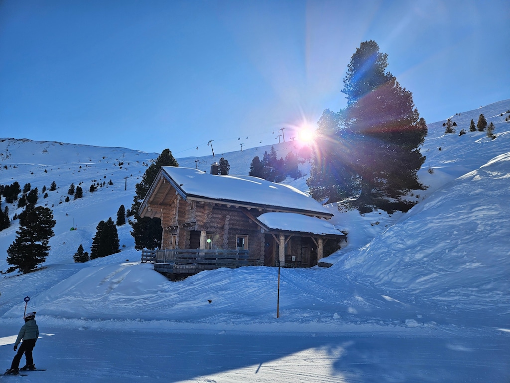 Hütte in Wildkogel direkt an der Skipiste