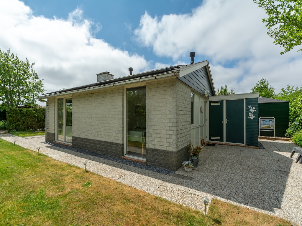 Ferienhaus nahe Petten Strand mit Pool