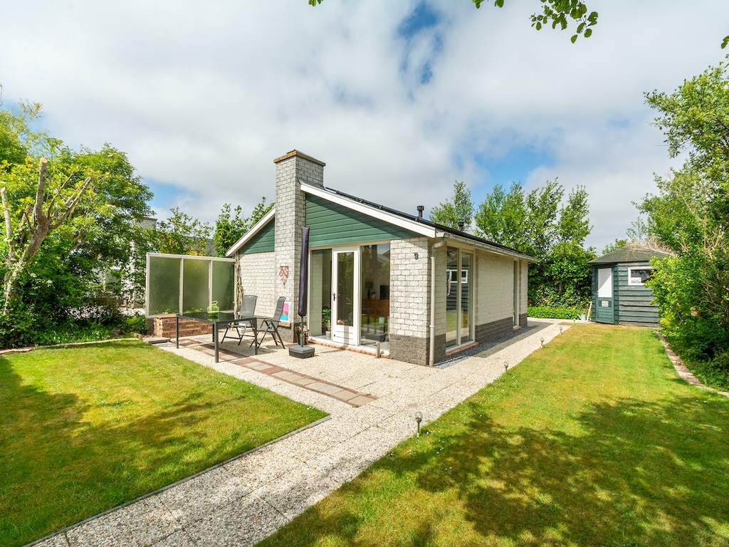 Vakantiehuis bij Petten Strand met Zwembad