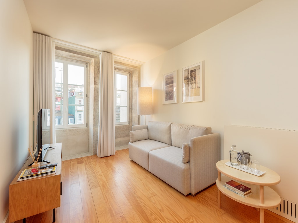 Ruim appartement met 4 slaapkamers in Porto