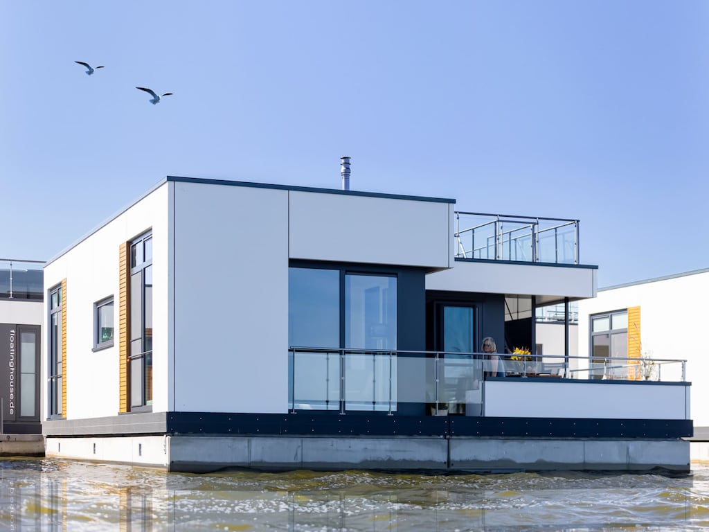Küstenkomfort mit Terrasse