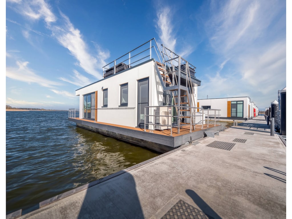 Woonboot op de Saaler Bodden, Ribnitz-Damgarten