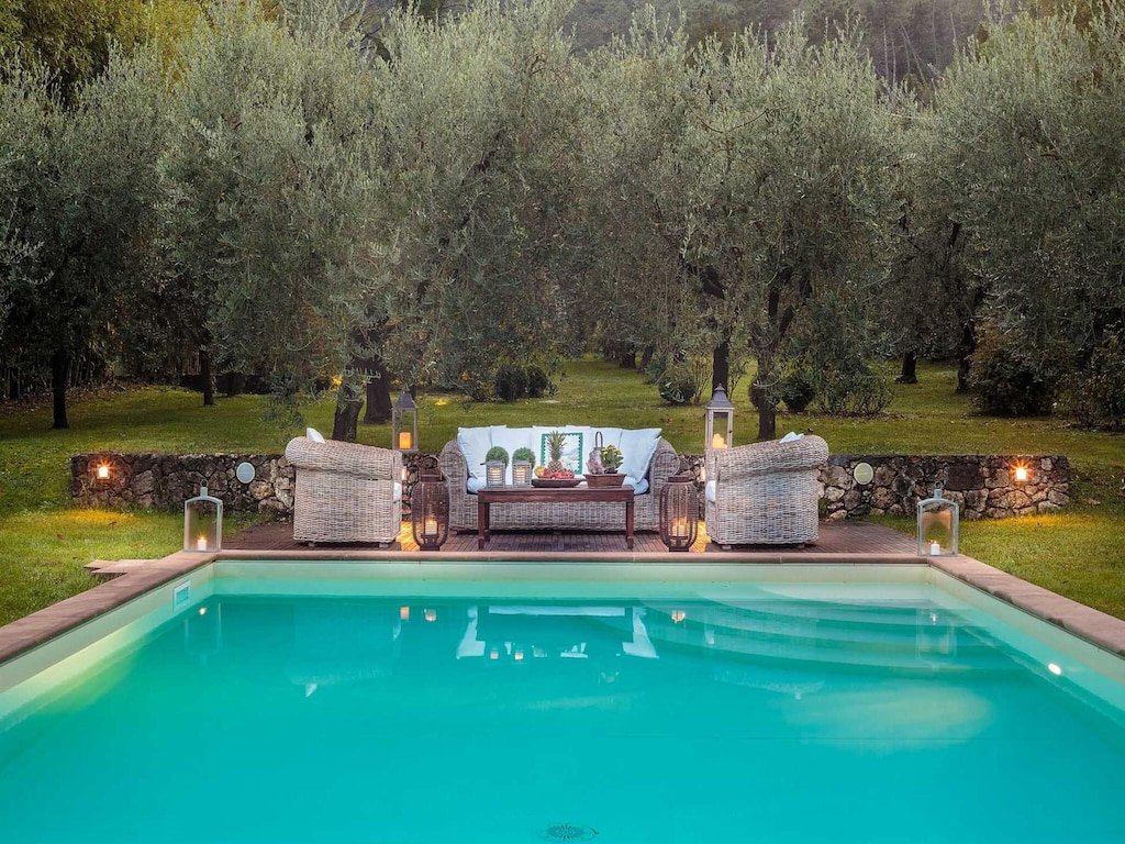 Villa in Camaiore met zwembad en Toscaanse uitzicht
