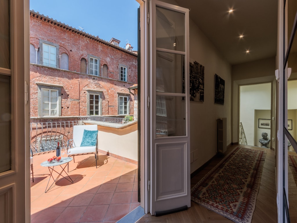 Villa in Lucca bij Kathedraal San Martino