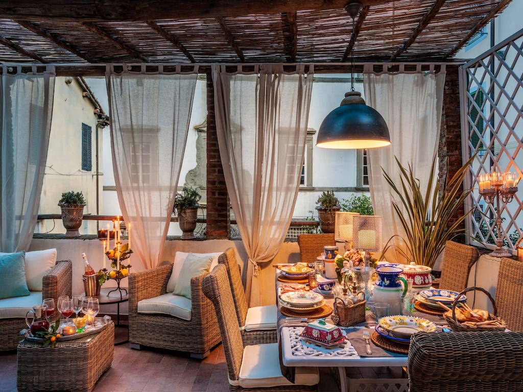 Modern appartement met terras, Lucca