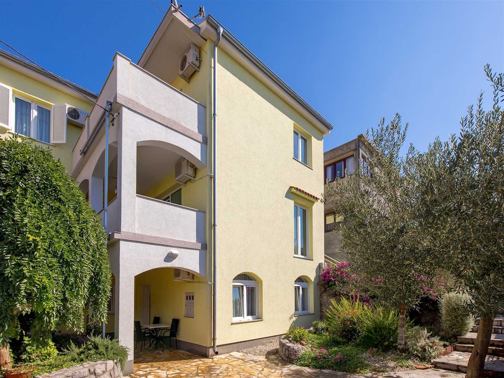 Appartement in Kraljevica vlakbij Rock Beach