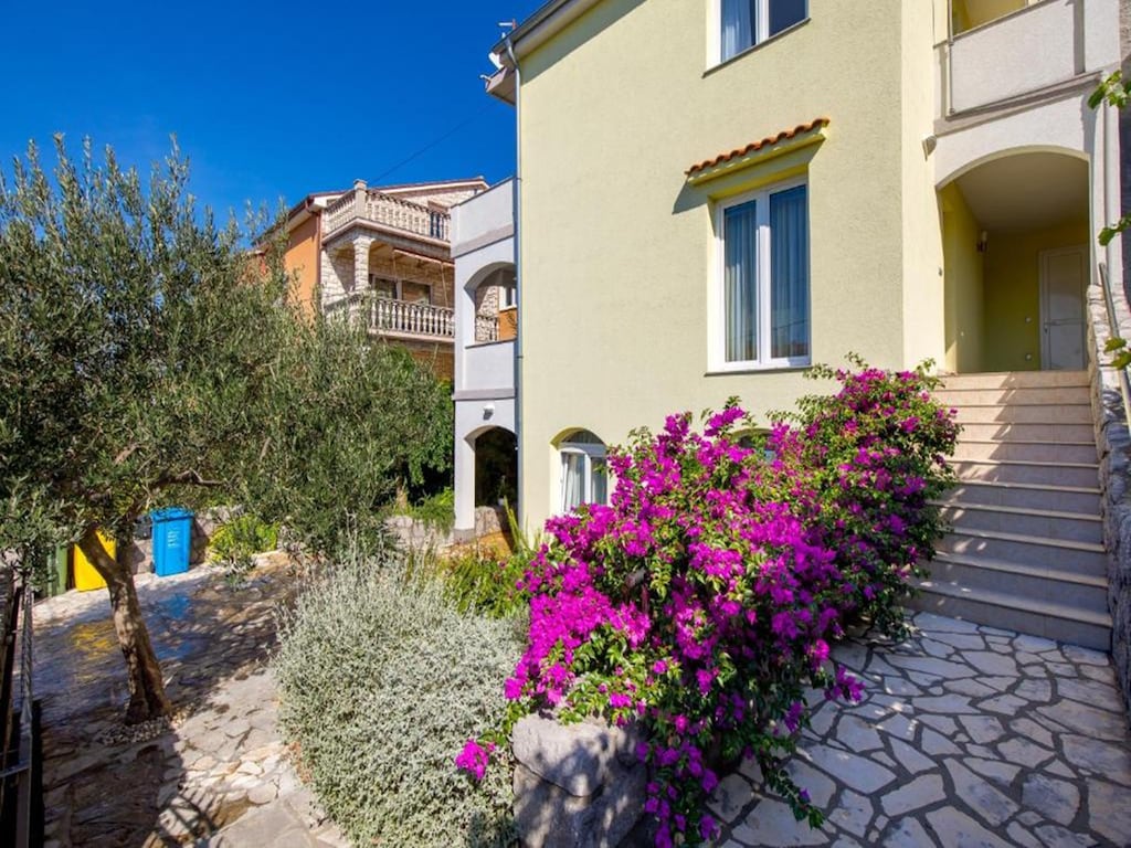 Appartement met balkon, uitzicht op zee