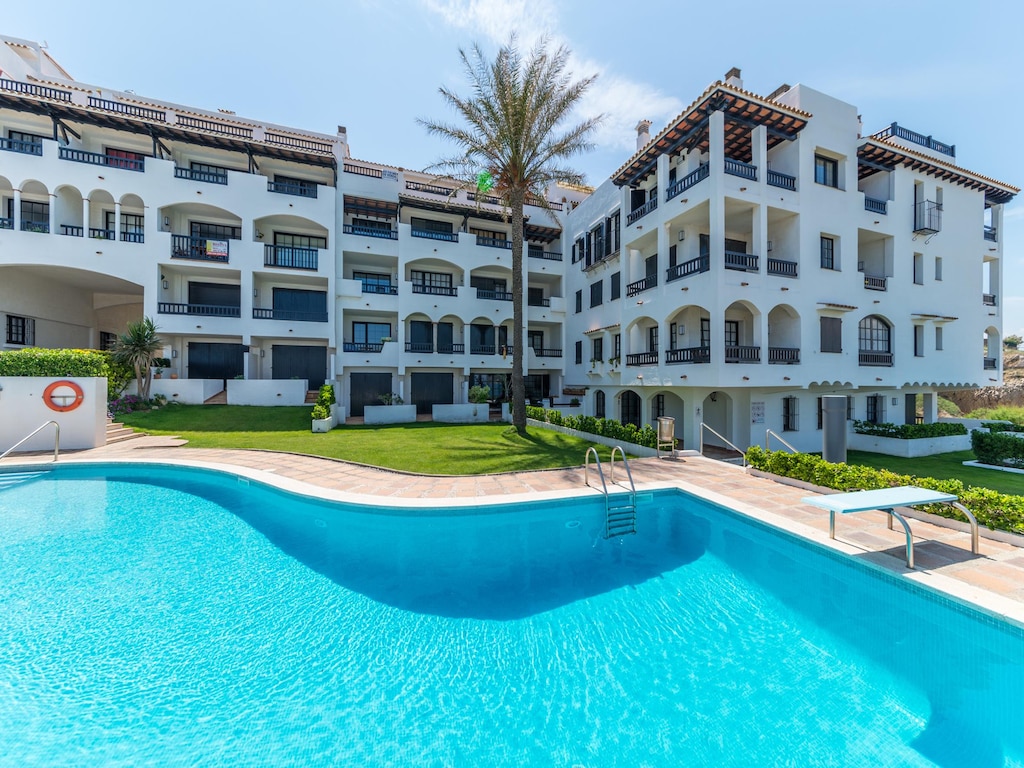 Wohnung in L’Escala mit Meerblick & Pool