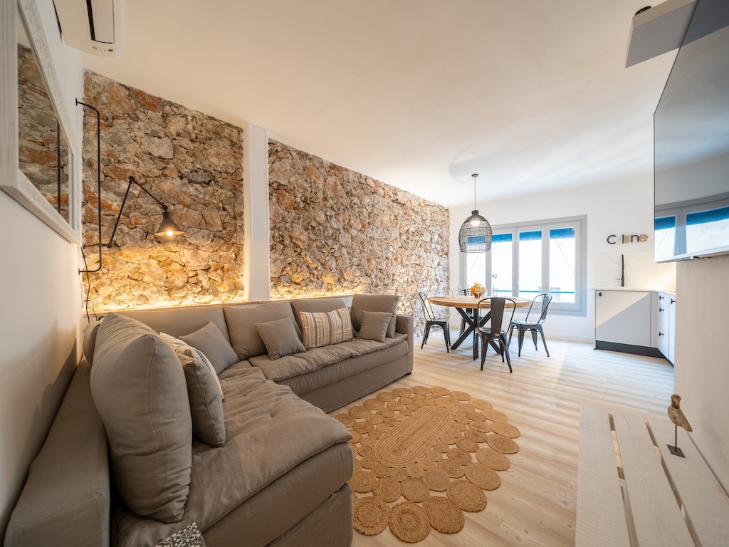 Appartement in L’Escala met zwembad bij strand