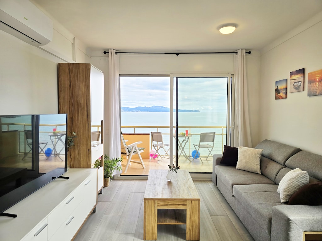Appartement aan de frontlinie met uitzicht op zee