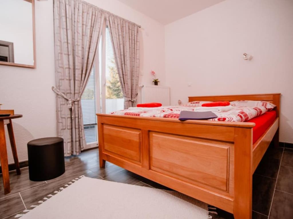 Mountain Serenity Rooms - Double Room with Balcony 2