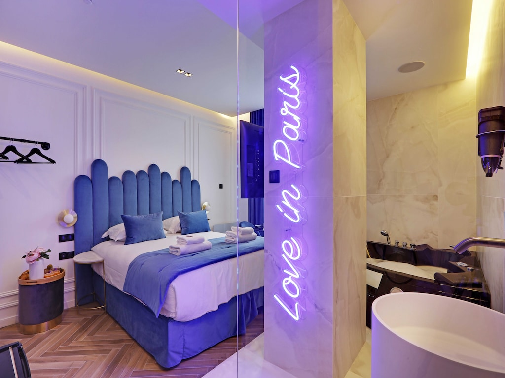 Suite met airconditioning en jacuzzi Beaubourg Le Marais