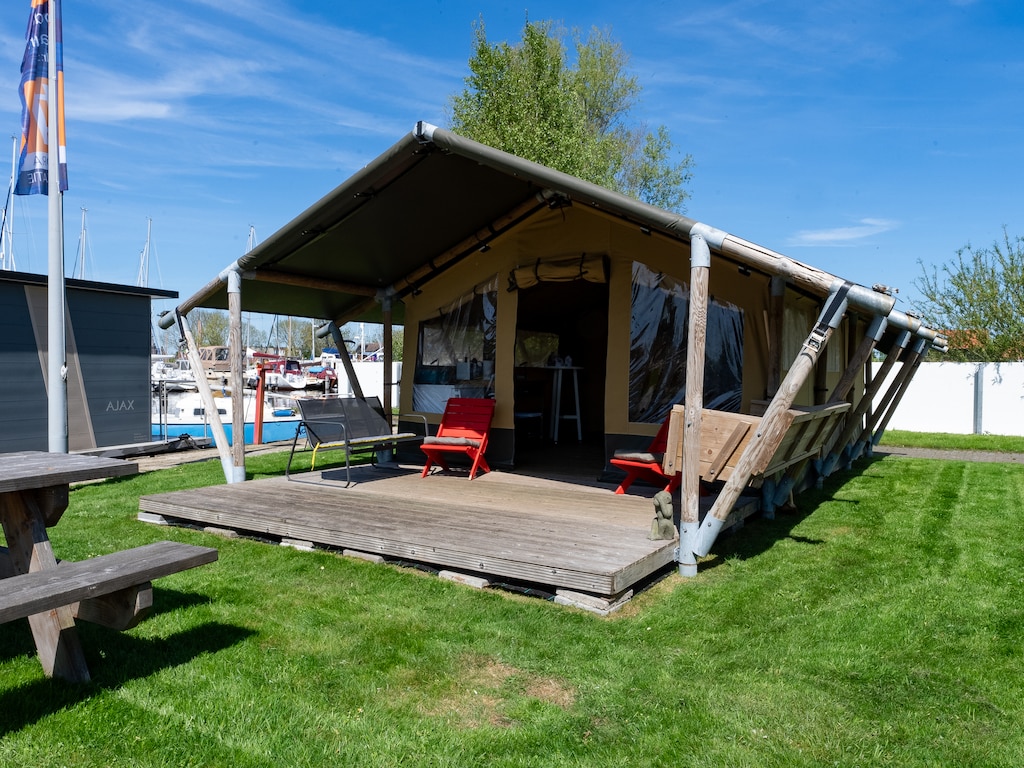 Safarizelt in Heeg am Yachthafen