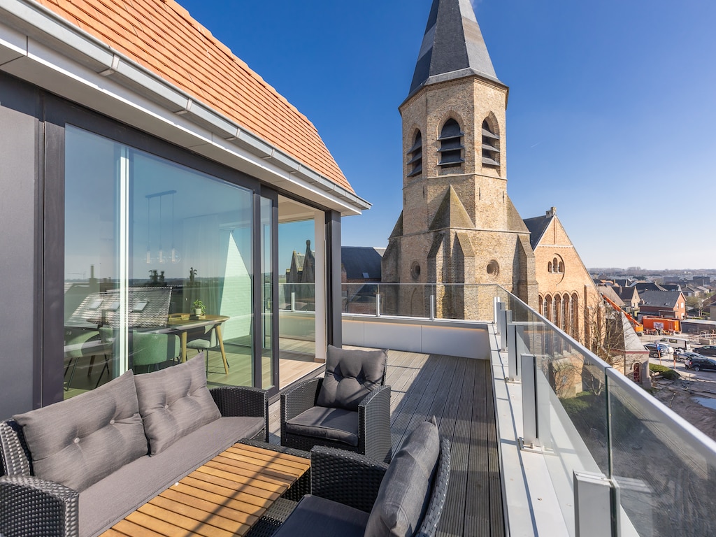 Ruim appartement met 3 slaapkamers vlakbij zee