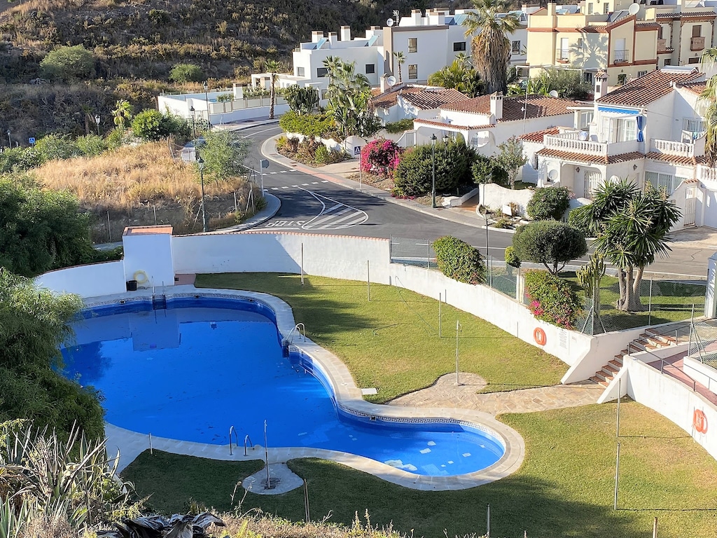 Wohnung in Nerja mit Meerblick & Pool