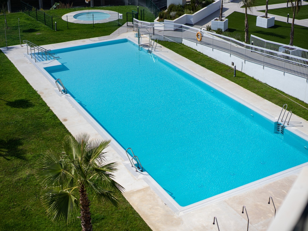 Appartement in Nerja met Zeezicht & Zwembad