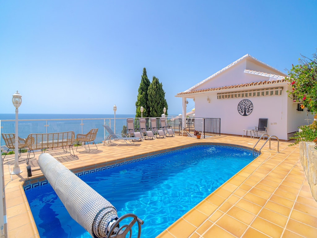 Ferienhaus in Nerja mit Meerblick