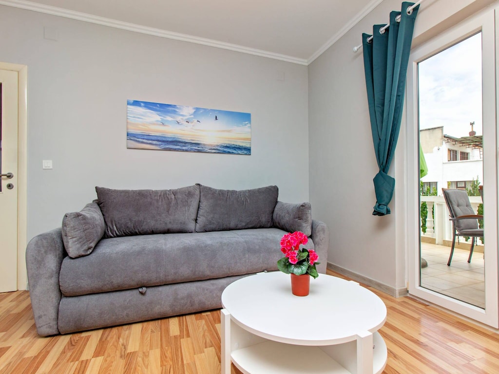 Appartement in Tribunj bij zandstrand