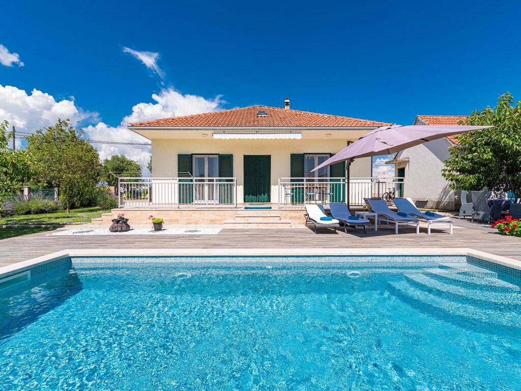 Villa bij Krka met privézwembad