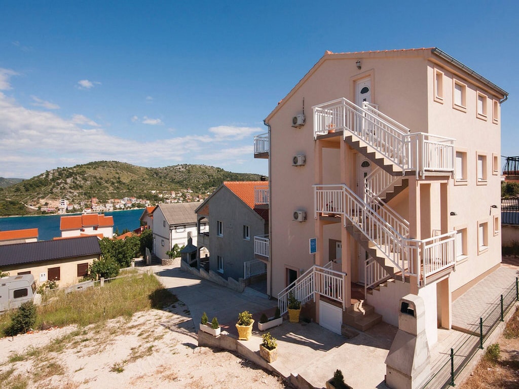Appartement met één slaapkamer in Rogoznica