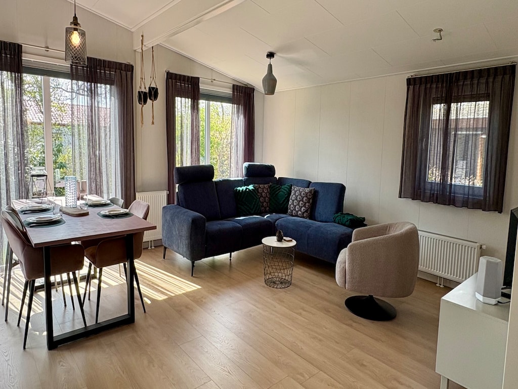 Chalet bij Sint Maartenszee Strand