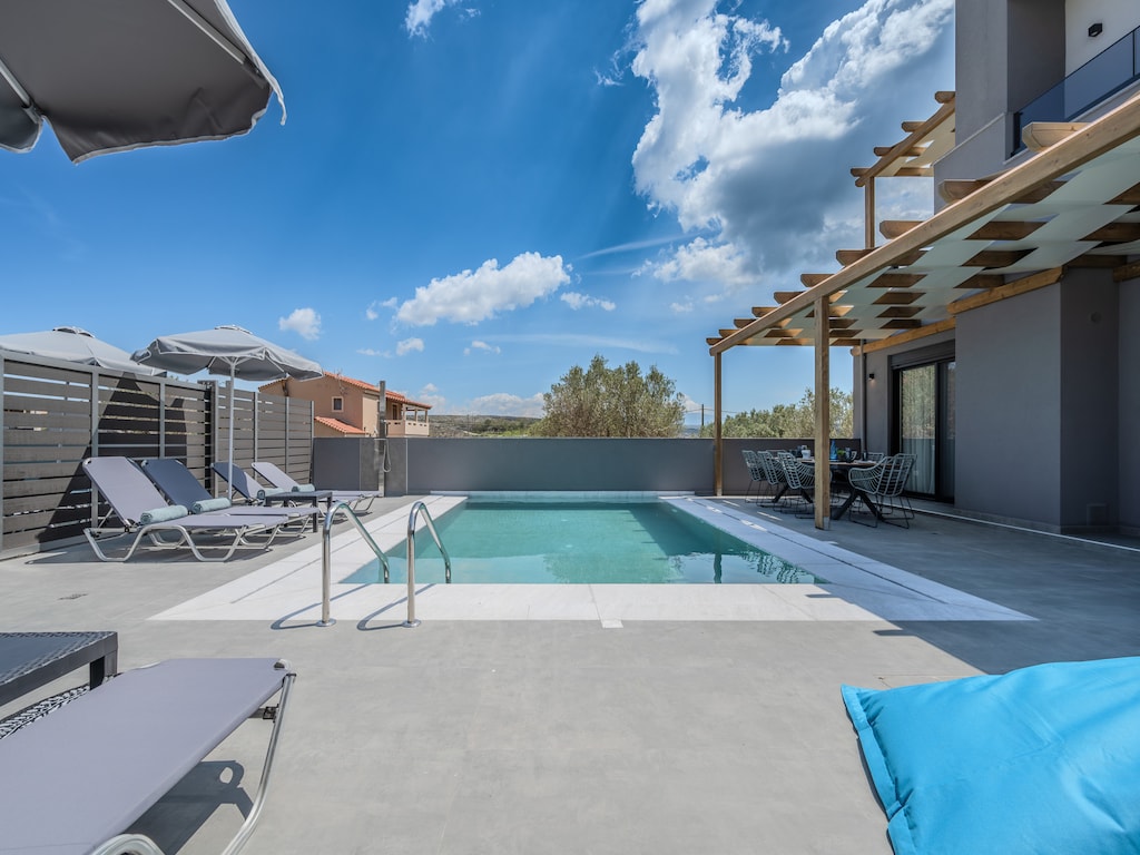 Roze villa met privézwembad