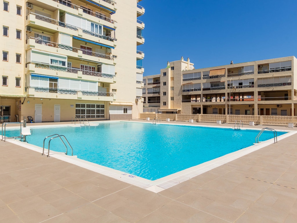 Familieappartement aan de kust in La Carihuela