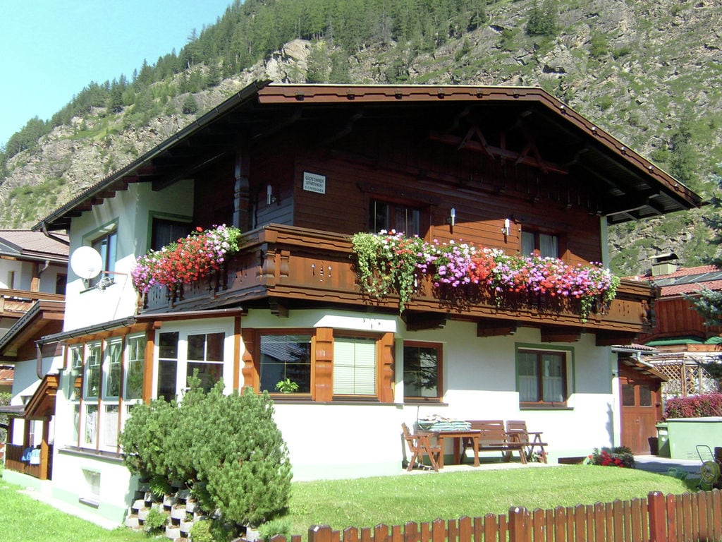 Modern appartement in Tirol met skibus op 100 m
