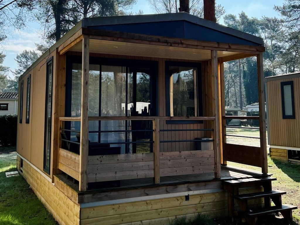 Chalet in Beekbergen nabij zwembad, speeltuin