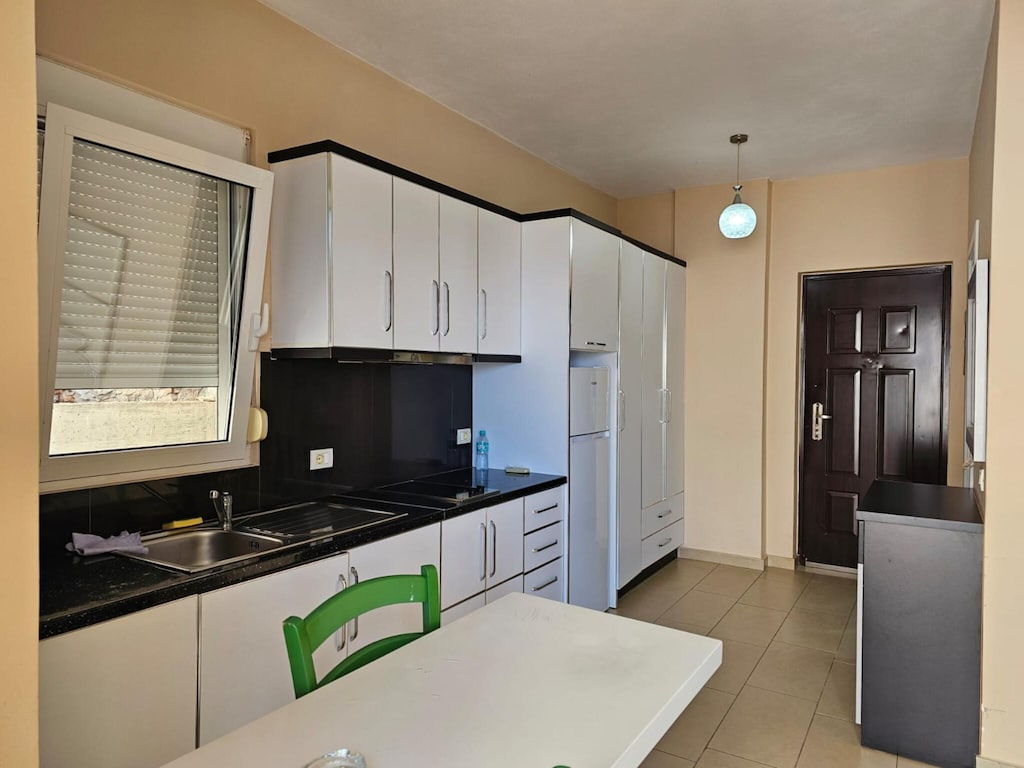 Appartement aan de kust nabij Santa Quaranta