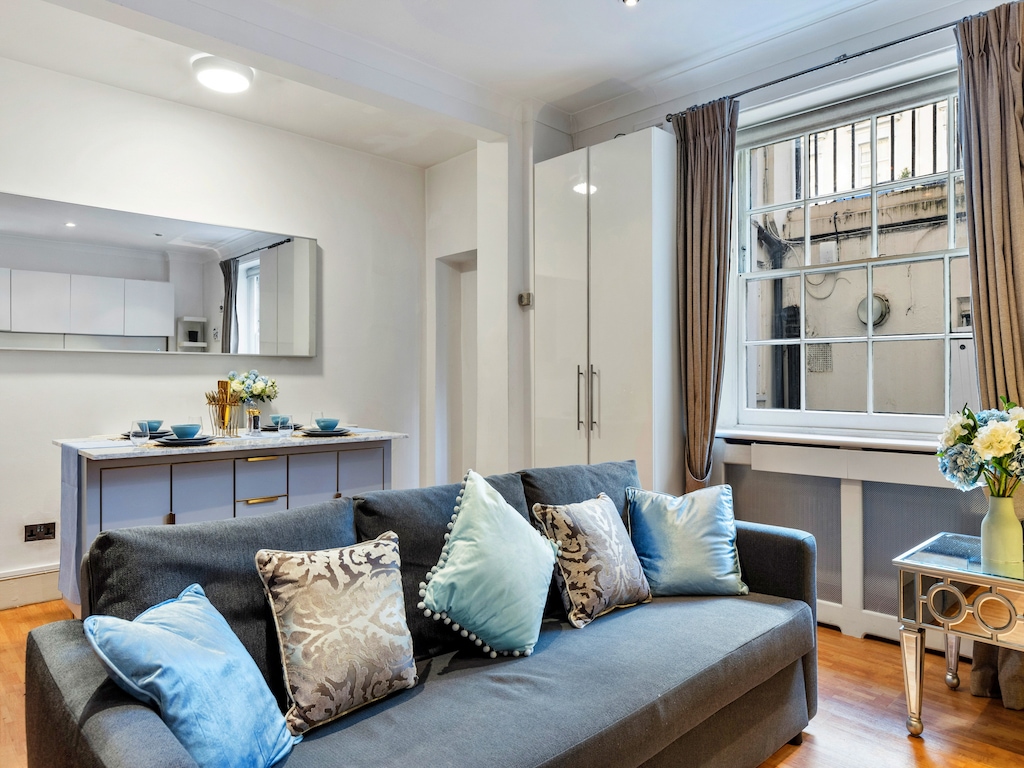 Boetiekappartement in Londen, Geen storting