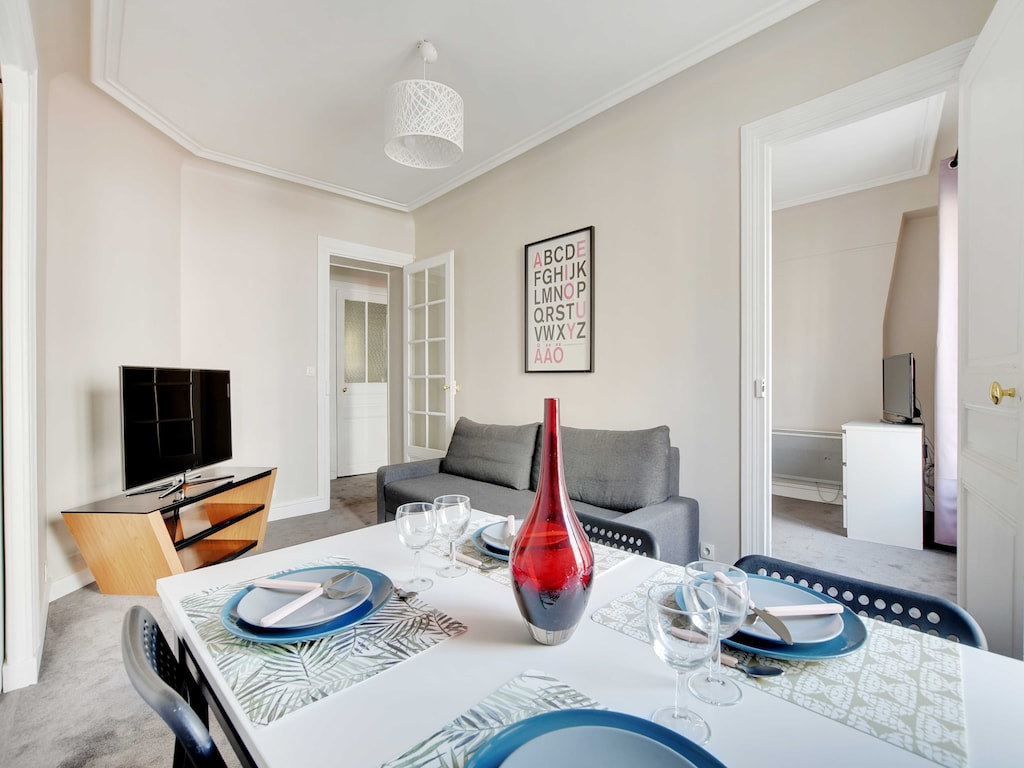 Helle Wohnung - 2BR-4P - Belleville