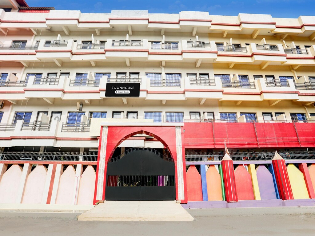 Stadthaus Divyanagar Shivam Grand