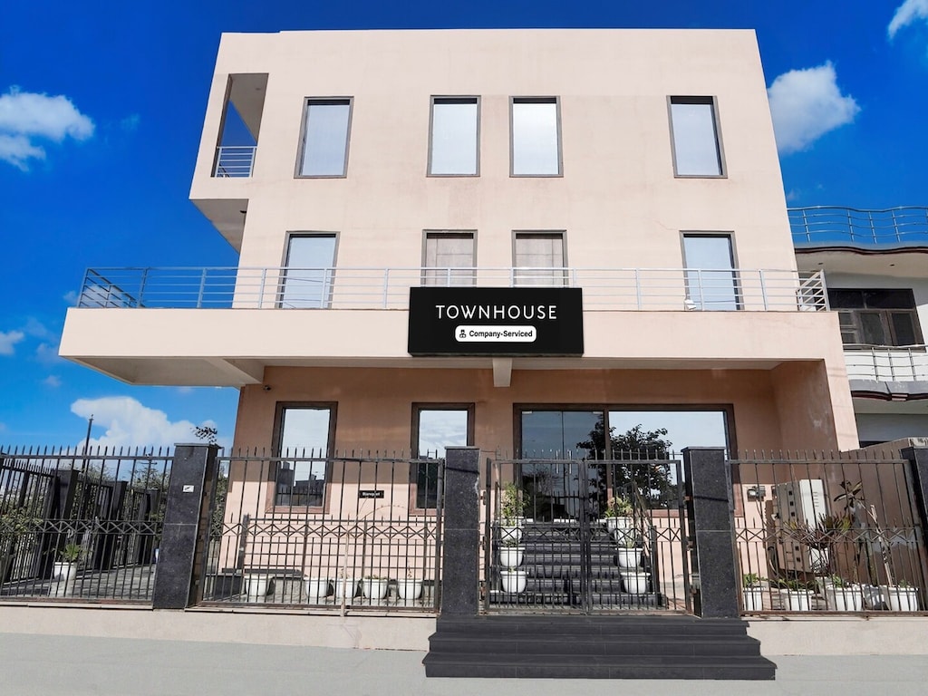 Gemütliche Aufenthalte im Taj Nagri Basai von Roya