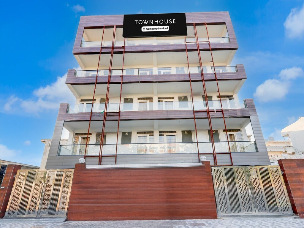 Super Townhouse Sektor 1 Manesar