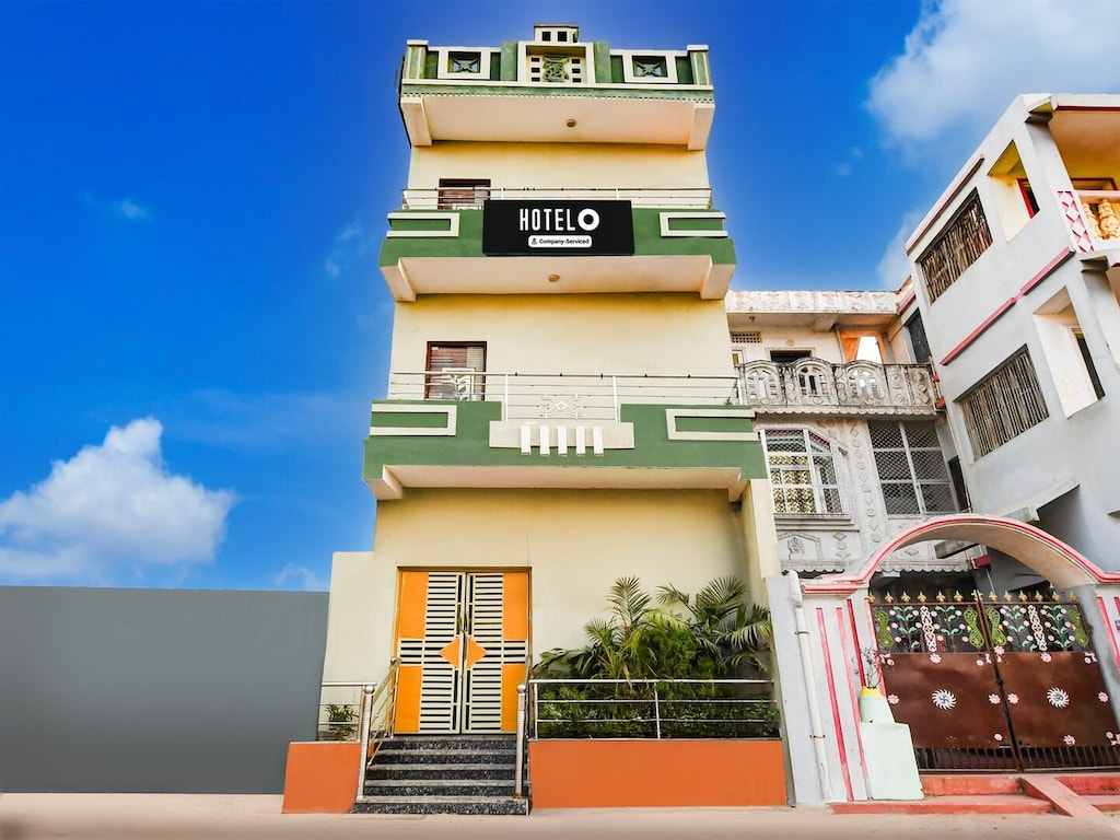 Super Hotel O Jagannatha Temple Paschim Dwar