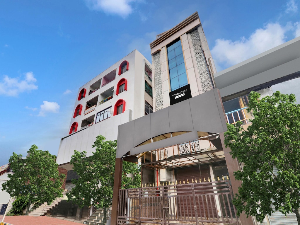 Super Townhouse Kankarbagh,voorheen Kunwar Alcajar