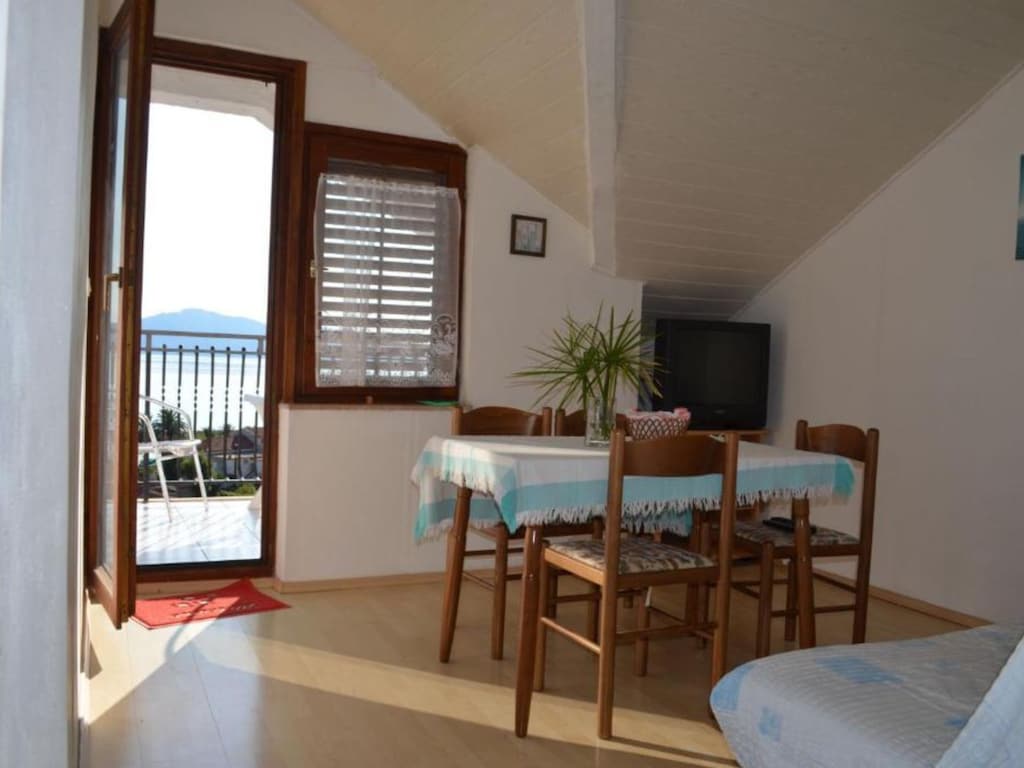 Lora Apartments Gradac-Two Bedroom Apartment with Terrace and Sea View 5 Lora