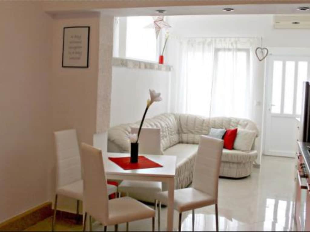 Sea View Apartments Lendic Podgora - Comfort Studio Apartment with  Balcony and Sea View